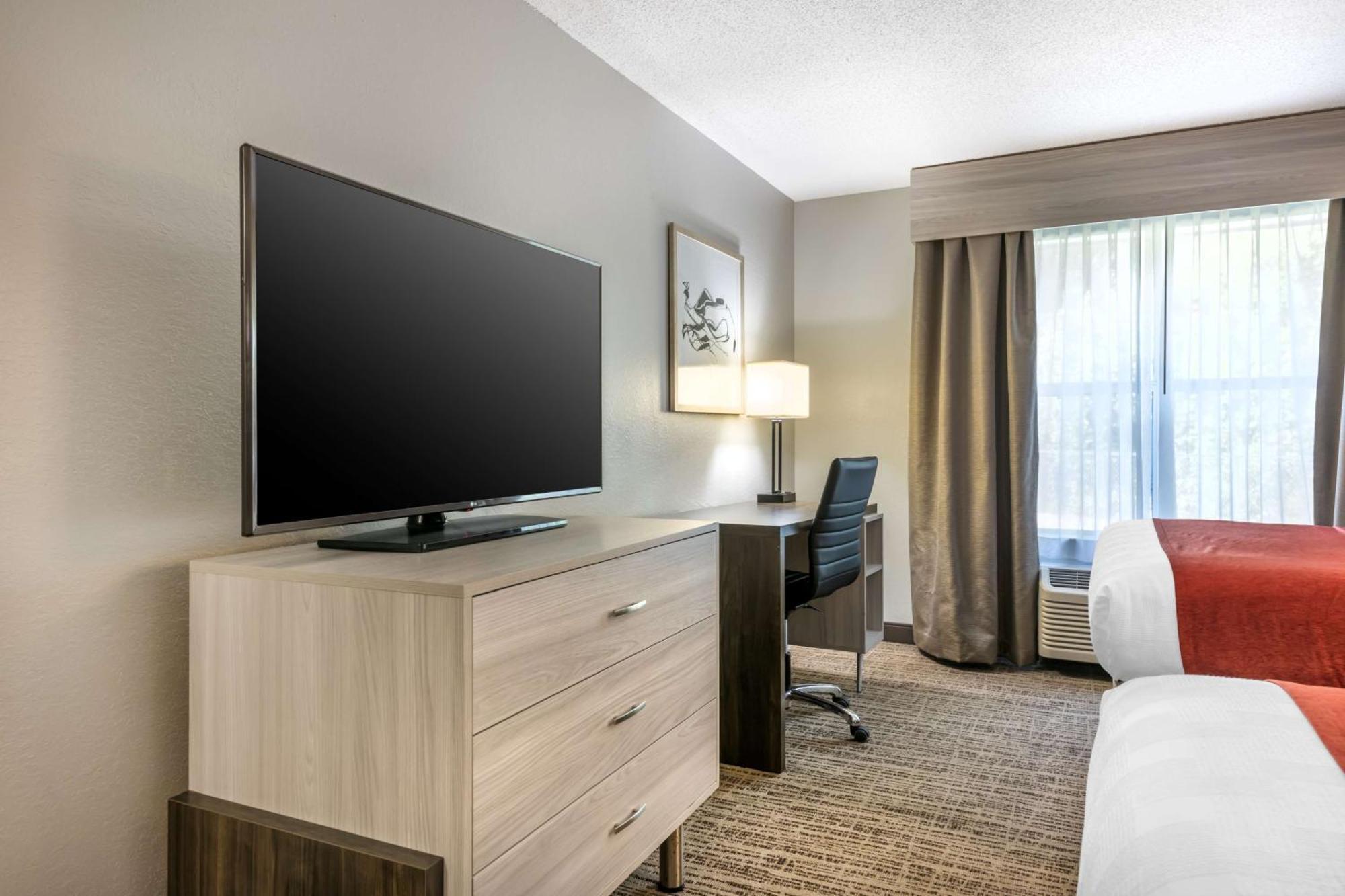Best Western Plus Lake City Exterior photo
