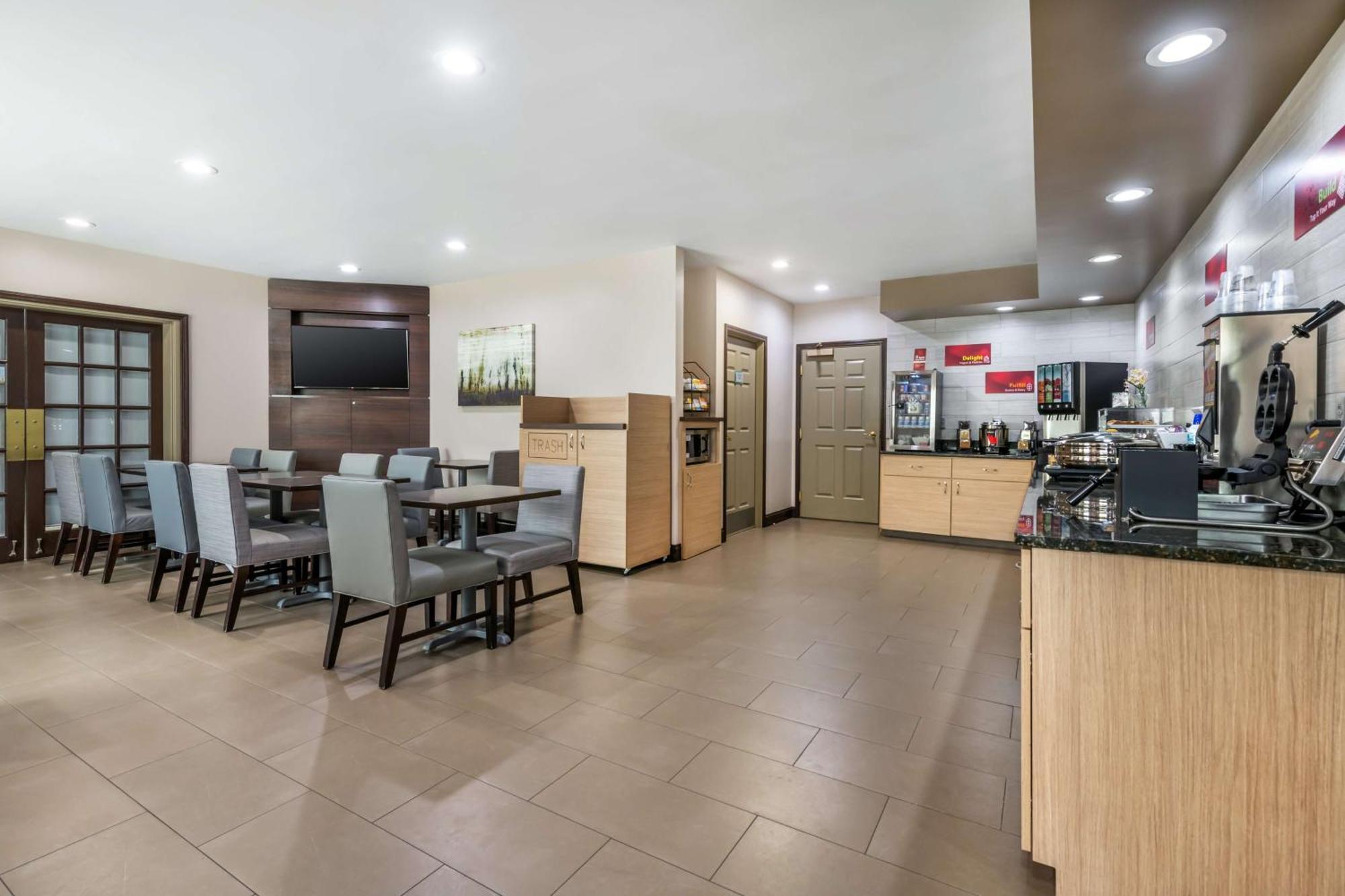 Best Western Plus Lake City Exterior photo